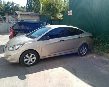 Бежевый Хендай Акцент, объемом двигателя 1.4 л и пробегом 172 тыс. км за 8000 $, фото 3 на Automoto.ua