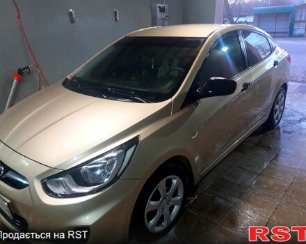 Хендай Акцент 2013 в Новой Одессе на Automoto.ua Бежевый Хендай Акцент, объемом двигателя 1.6 л и пробегом 150 тыс. км за 7400 $, фото 5 на Automoto.ua