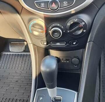 Бежевий Хендай Акцент, об'ємом двигуна 1.4 л та пробігом 109 тис. км за 9800 $, фото 1 на Automoto.ua