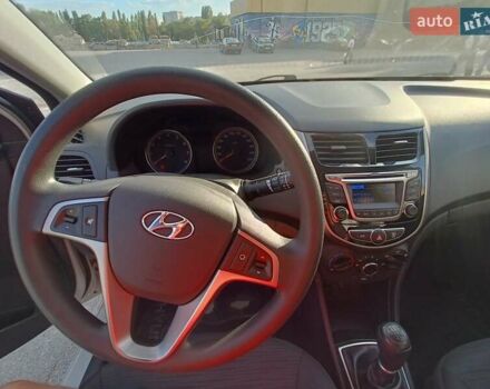 Бежевий Хендай Акцент, об'ємом двигуна 1.37 л та пробігом 53 тис. км за 9850 $, фото 9 на Automoto.ua