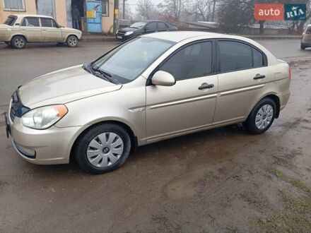 Бежевый Хендай Акцент, объемом двигателя 1.4 л и пробегом 300 тыс. км за 3950 $, фото 1 на Automoto.ua