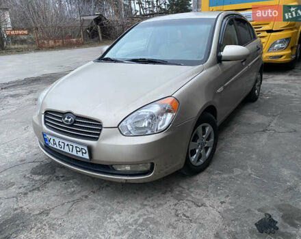 Бежевый Хендай Акцент, объемом двигателя 1.4 л и пробегом 200 тыс. км за 4900 $, фото 1 на Automoto.ua