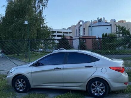 Хендай Акцент 2012 у Полтаві на Automoto.ua Бежевий Хендай Акцент, об'ємом двигуна 1.4 л та пробігом 130 тис. км за 7400 $, фото 1 на Automoto.ua