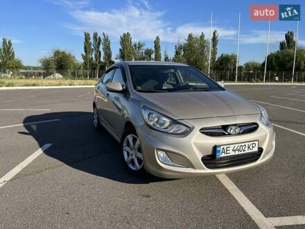 Бежевый Хендай Акцент, объемом двигателя 1.4 л и пробегом 106 тыс. км за 8500 $, фото 1 на Automoto.ua