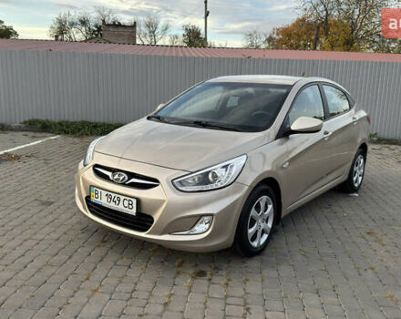 Хендай Акцент 2013 в Кременчуге на Automoto.ua Бежевый Хендай Акцент, объемом двигателя 1.4 л и пробегом 5 тыс. км за 10950 $, фото 1 на Automoto.ua