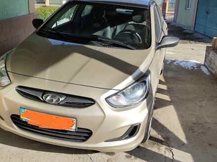 Хендай Акцент 2014 у Старокостянтинів на Automoto.ua Бежевий Хендай Акцент, об'ємом двигуна 1.4 л та пробігом 82 тис. км за 8400 $, фото 1 на Automoto.ua