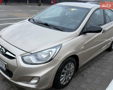 Бежевий Хендай Акцент, об'ємом двигуна 1.44 л та пробігом 152 тис. км за 7900 $, фото 1 на Automoto.ua