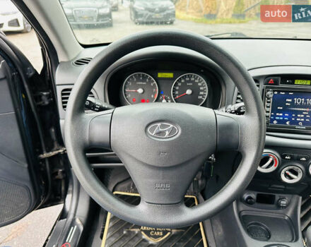 Черный Хендай Акцент, объемом двигателя 1.4 л и пробегом 123 тыс. км за 4550 $, фото 20 на Automoto.ua