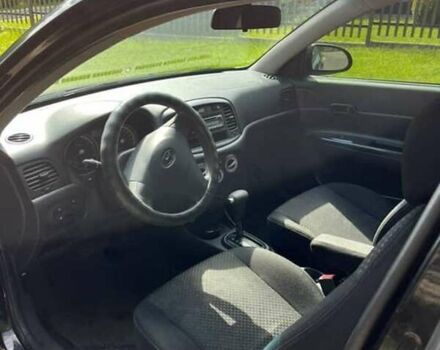 Чорний Хендай Акцент, об'ємом двигуна 1.6 л та пробігом 221 тис. км за 4600 $, фото 6 на Automoto.ua