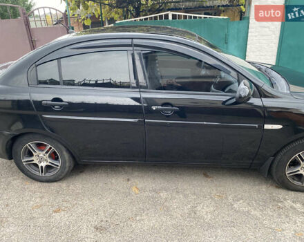 Черный Хендай Акцент, объемом двигателя 1.4 л и пробегом 343 тыс. км за 5000 $, фото 3 на Automoto.ua