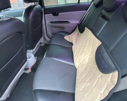 Черный Хендай Акцент, объемом двигателя 1.4 л и пробегом 343 тыс. км за 5000 $, фото 8 на Automoto.ua