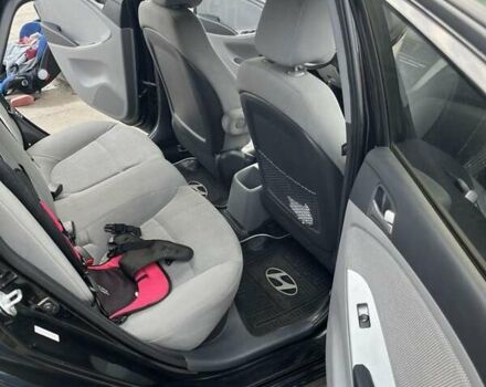 Чорний Хендай Акцент, об'ємом двигуна 1.59 л та пробігом 175 тис. км за 8000 $, фото 26 на Automoto.ua