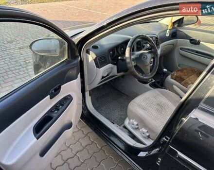 Чорний Хендай Акцент, об'ємом двигуна 1.5 л та пробігом 203 тис. км за 3800 $, фото 4 на Automoto.ua