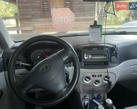 Черный Хендай Акцент, объемом двигателя 0 л и пробегом 281 тыс. км за 3900 $, фото 2 на Automoto.ua