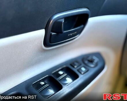 Черный Хендай Акцент, объемом двигателя 1.4 л и пробегом 178 тыс. км за 5300 $, фото 6 на Automoto.ua