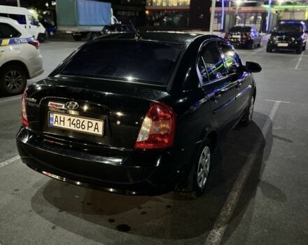 Черный Хендай Акцент, объемом двигателя 1.4 л и пробегом 197 тыс. км за 4800 $, фото 2 на Automoto.ua