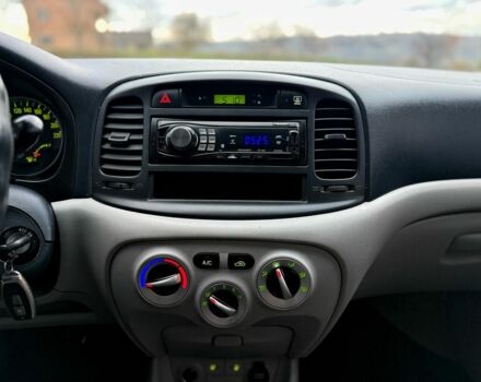 Хендай Акцент 2007 в Черновцах на Automoto.ua Черный Хендай Акцент, объемом двигателя 1.4 л и пробегом 345 тыс. км за 3600 $, фото 17 на Automoto.ua