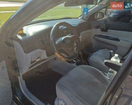 Черный Хендай Акцент, объемом двигателя 1.4 л и пробегом 317 тыс. км за 4000 $, фото 7 на Automoto.ua