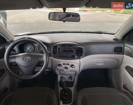 Черный Хендай Акцент, объемом двигателя 1.4 л и пробегом 93 тыс. км за 5800 $, фото 14 на Automoto.ua