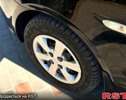 Черный Хендай Акцент, объемом двигателя 1.4 л и пробегом 178 тыс. км за 5300 $, фото 4 на Automoto.ua