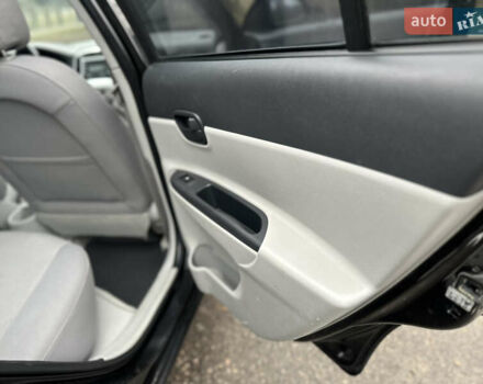 Черный Хендай Акцент, объемом двигателя 1.6 л и пробегом 170 тыс. км за 5699 $, фото 35 на Automoto.ua