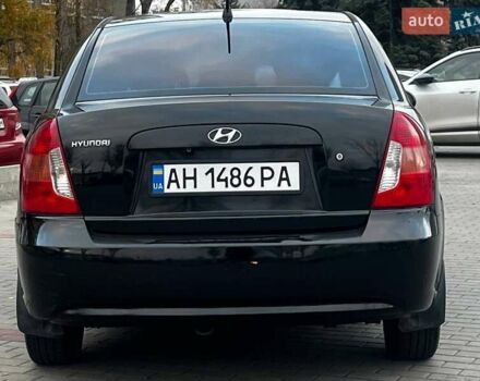 Черный Хендай Акцент, объемом двигателя 1.4 л и пробегом 197 тыс. км за 4900 $, фото 5 на Automoto.ua