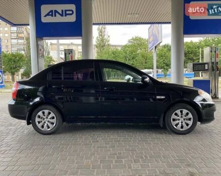 Черный Хендай Акцент, объемом двигателя 1.4 л и пробегом 93 тыс. км за 5800 $, фото 3 на Automoto.ua