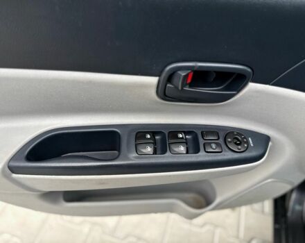 Хендай Акцент 2007 в Черновцах на Automoto.ua Черный Хендай Акцент, объемом двигателя 1.4 л и пробегом 345 тыс. км за 3600 $, фото 21 на Automoto.ua