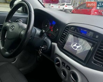 Черный Хендай Акцент, объемом двигателя 1.4 л и пробегом 197 тыс. км за 4900 $, фото 10 на Automoto.ua