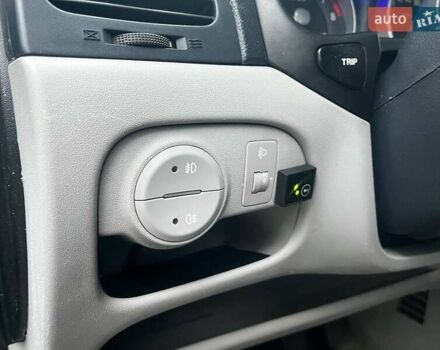 Черный Хендай Акцент, объемом двигателя 1.4 л и пробегом 197 тыс. км за 4900 $, фото 17 на Automoto.ua