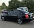 Черный Хендай Акцент, объемом двигателя 1.4 л и пробегом 170 тыс. км за 4000 $, фото 3 на Automoto.ua