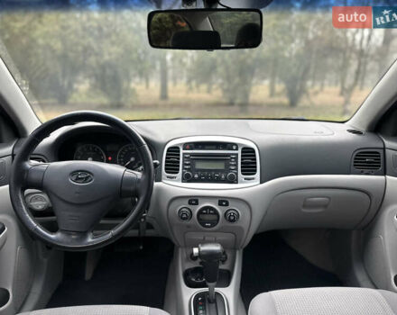 Черный Хендай Акцент, объемом двигателя 1.6 л и пробегом 170 тыс. км за 5699 $, фото 33 на Automoto.ua