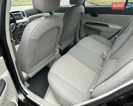 Черный Хендай Акцент, объемом двигателя 1.6 л и пробегом 170 тыс. км за 5699 $, фото 34 на Automoto.ua