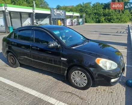 Черный Хендай Акцент, объемом двигателя 1.4 л и пробегом 317 тыс. км за 4000 $, фото 2 на Automoto.ua