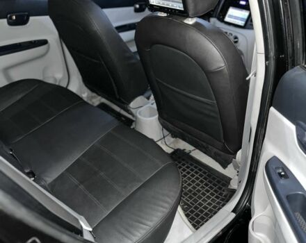 Черный Хендай Акцент, объемом двигателя 1.4 л и пробегом 197 тыс. км за 4800 $, фото 5 на Automoto.ua