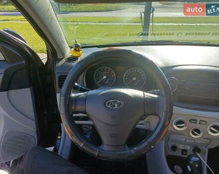 Черный Хендай Акцент, объемом двигателя 1.4 л и пробегом 317 тыс. км за 4000 $, фото 9 на Automoto.ua