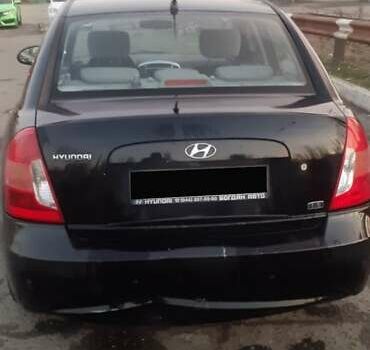 Черный Хендай Акцент, объемом двигателя 1.6 л и пробегом 196 тыс. км за 1800 $, фото 1 на Automoto.ua