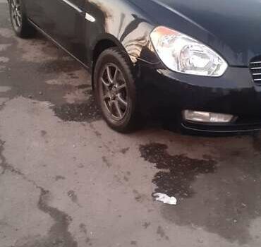 Черный Хендай Акцент, объемом двигателя 1.6 л и пробегом 196 тыс. км за 1800 $, фото 2 на Automoto.ua