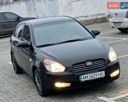 Черный Хендай Акцент, объемом двигателя 1.4 л и пробегом 221 тыс. км за 4950 $, фото 16 на Automoto.ua