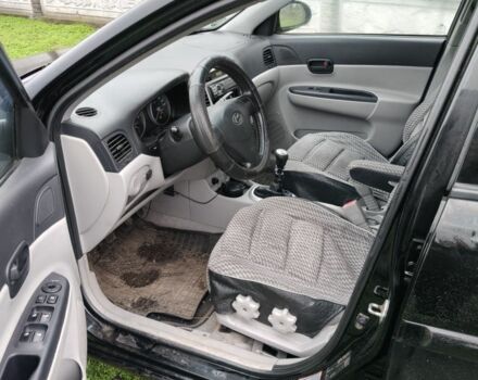 Чорний Хендай Акцент, об'ємом двигуна 1.6 л та пробігом 310 тис. км за 4200 $, фото 1 на Automoto.ua