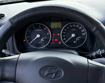 Черный Хендай Акцент, объемом двигателя 1.59 л и пробегом 175 тыс. км за 6300 $, фото 15 на Automoto.ua