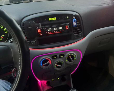 Черный Хендай Акцент, объемом двигателя 1.49 л и пробегом 247 тыс. км за 5200 $, фото 8 на Automoto.ua