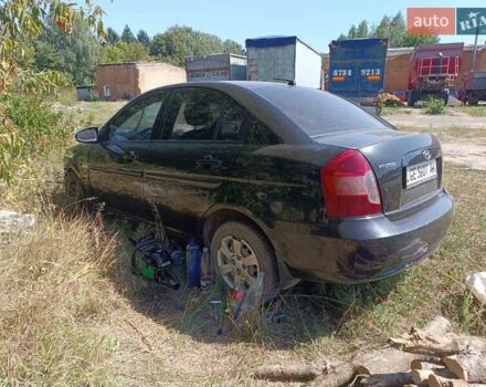 Черный Хендай Акцент, объемом двигателя 1.4 л и пробегом 160 тыс. км за 1999 $, фото 2 на Automoto.ua