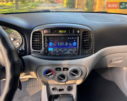 Черный Хендай Акцент, объемом двигателя 1.4 л и пробегом 128 тыс. км за 5800 $, фото 45 на Automoto.ua