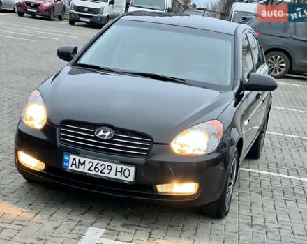 Черный Хендай Акцент, объемом двигателя 1.4 л и пробегом 221 тыс. км за 4950 $, фото 15 на Automoto.ua