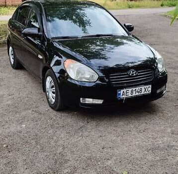Черный Хендай Акцент, объемом двигателя 1.6 л и пробегом 200 тыс. км за 5700 $, фото 11 на Automoto.ua