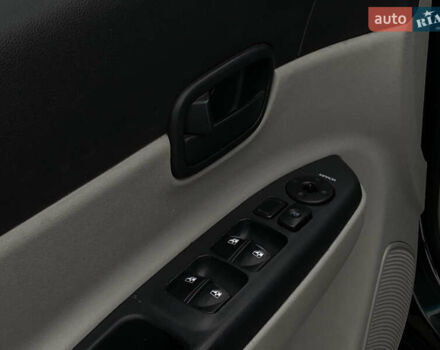 Черный Хендай Акцент, объемом двигателя 1.4 л и пробегом 215 тыс. км за 4799 $, фото 12 на Automoto.ua