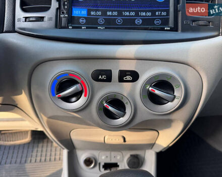 Черный Хендай Акцент, объемом двигателя 1.4 л и пробегом 128 тыс. км за 5800 $, фото 48 на Automoto.ua