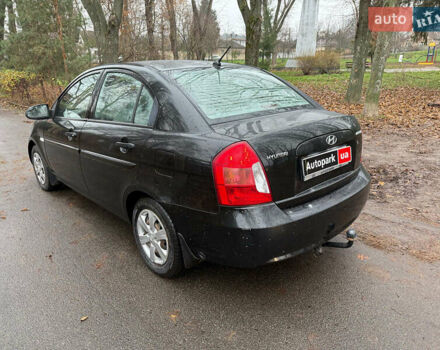 Черный Хендай Акцент, объемом двигателя 1.4 л и пробегом 165 тыс. км за 5390 $, фото 6 на Automoto.ua