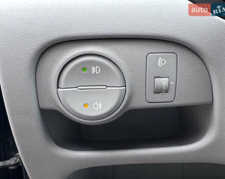 Черный Хендай Акцент, объемом двигателя 1.4 л и пробегом 139 тыс. км за 5999 $, фото 32 на Automoto.ua